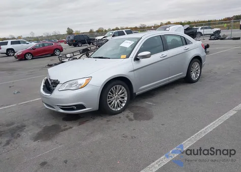 2011 Chrysler 200 Limited z USA, uszkodzony, nr VIN 1C3BC2FB8BN525449